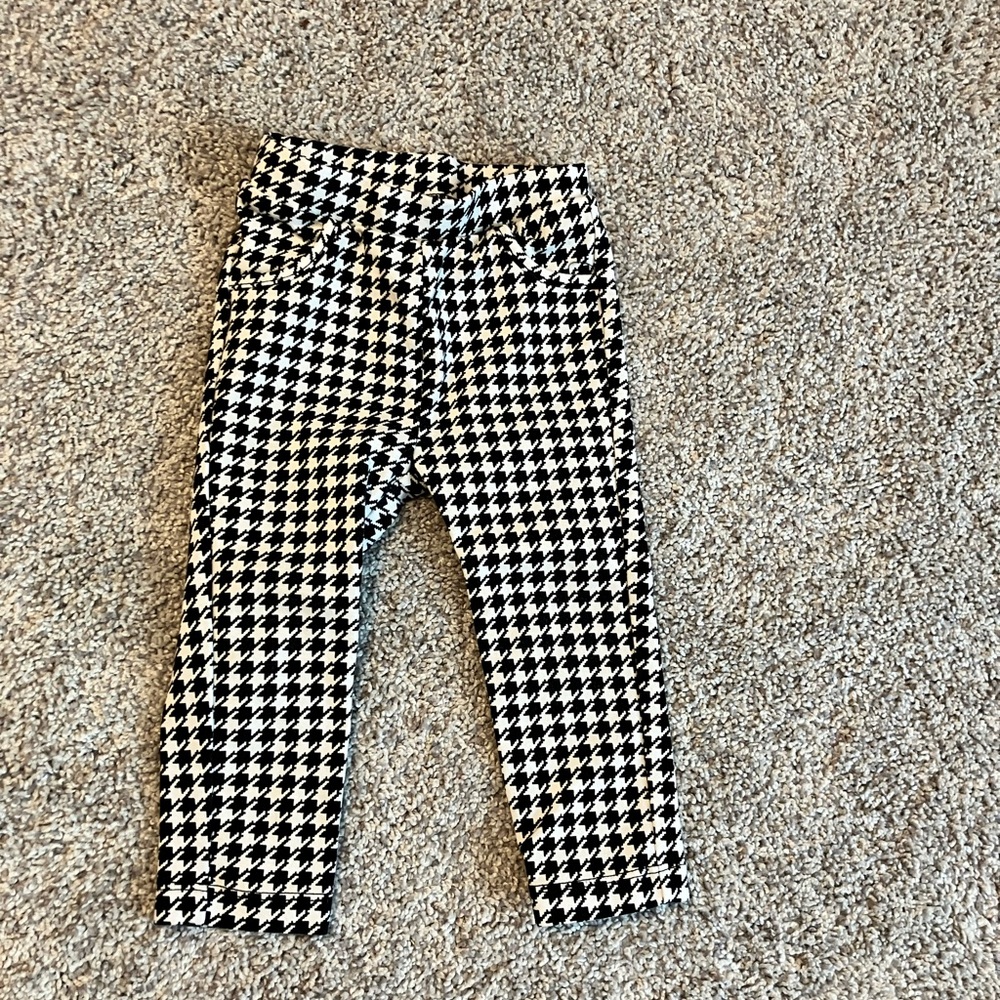 Old Navy Kids Black and White Houndstooth Leggings